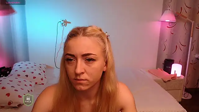 Snapshot of space_danger chatting on November 2025 08:45:01 AM space danger online show from November 2025 08:45:01 AM