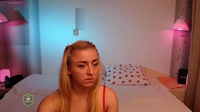 Snapshot of space_danger chatting on November 2025 05:17:02 PM space danger online show from November 2025 05:17:02 PM