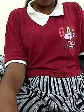 Alia-00 online show from October 2025 03:59:02 AM