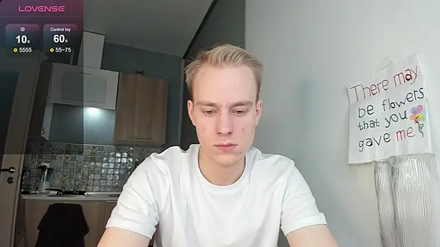 Snapshot of Kevin_Young_Cat chatting on October 2025 03:35:01 PM Kevin Young Cat online show from October 2025 03:35:01 PM