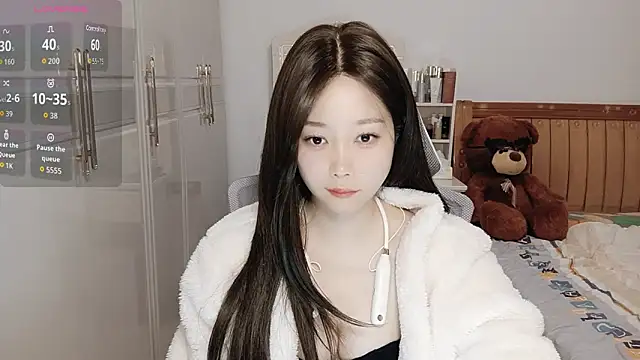 Xiaotantan-99 online show from October 2025 07:49:01 PM