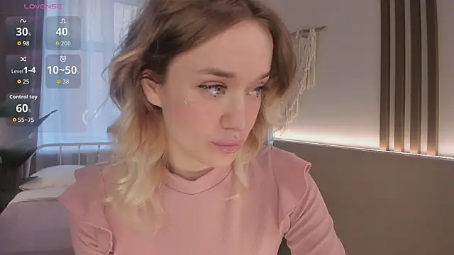 Snapshot of DiscoPotato chatting on March 2026 05:57:01 AM DiscoPotato online show from March 2026 05:57:01 AM