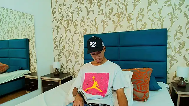 Snapshot of Marcus_Jeron chatting on September 2025 03:32:02 AM Marcus Jeron online show from September 2025 03:32:02 AM