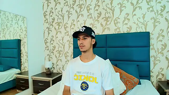 Snapshot of Marcus_Jeron chatting on October 2025 11:00:02 PM Marcus Jeron online show from October 2025 11:00:02 PM