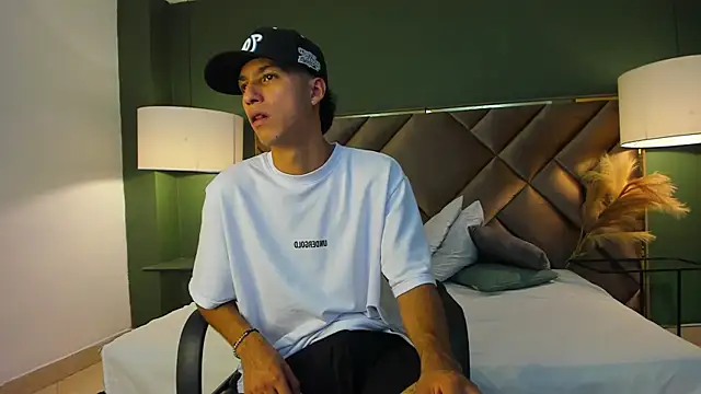 Snapshot of Marcus_Jeron chatting on October 2025 04:11:01 AM Marcus Jeron online show from October 2025 04:11:01 AM