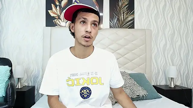 Snapshot of Marcus_Jeron chatting on October 2025 07:07:02 PM Marcus Jeron online show from October 2025 07:07:02 PM