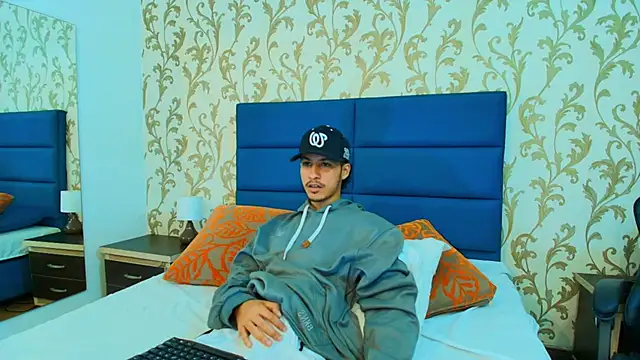 Snapshot of Marcus_Jeron chatting on November 2025 08:30:02 PM Marcus Jeron online show from November 2025 08:30:02 PM