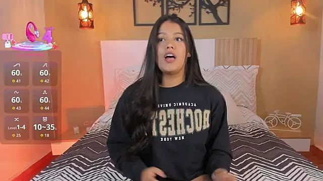 Snapshot of Camila_Bustamante chatting on September 2025 03:11:01 PM Camila Bustamante online show from September 2025 03:11:01 PM