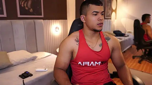 Thiago Valente online show from October 2025 01:09:02 PM