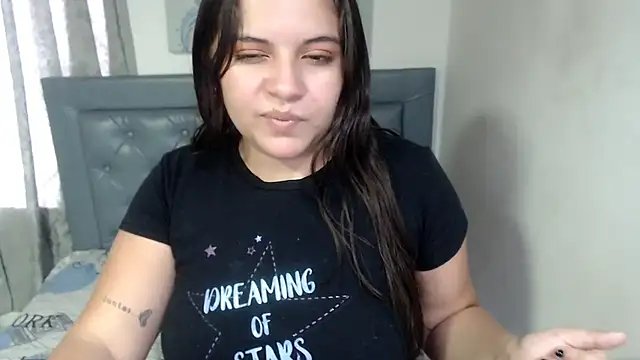 sarah aguilar online show from April 2026 06:45:01 PM