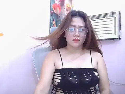 Snapshot of WildPussy4uxx chatting on November 2025 02:28:01 PM WildPussy4uxx online show from November 2025 02:28:01 PM