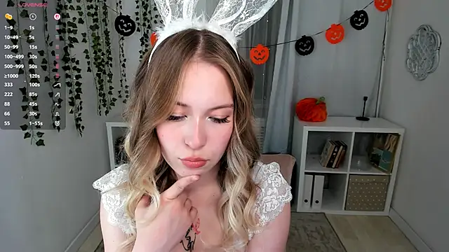 LanaRoselle online show from October 2025 02:18:02 PM