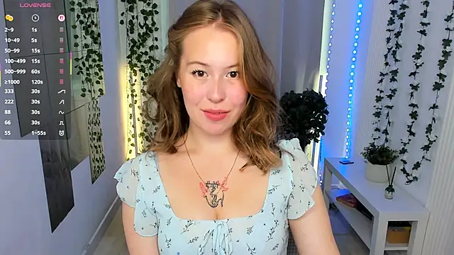 LanaRoselle online show from August 2026 09:39:02 PM
