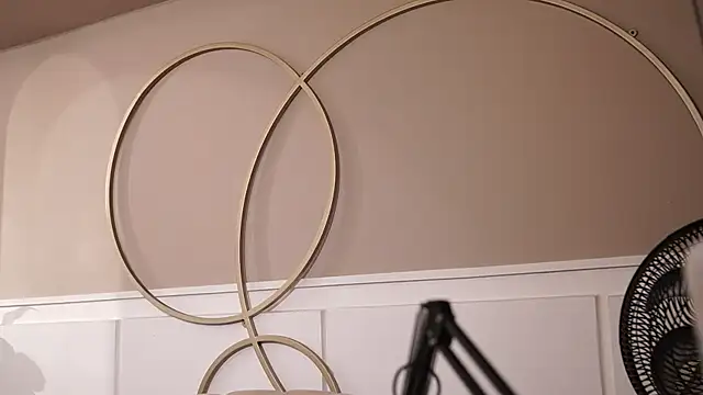 Ariaa Isabell online show from November 2025 06:12:01 PM