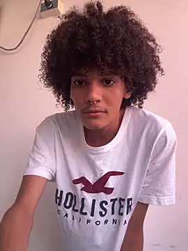 Max Rain online show from October 2025 07:22:01 PM