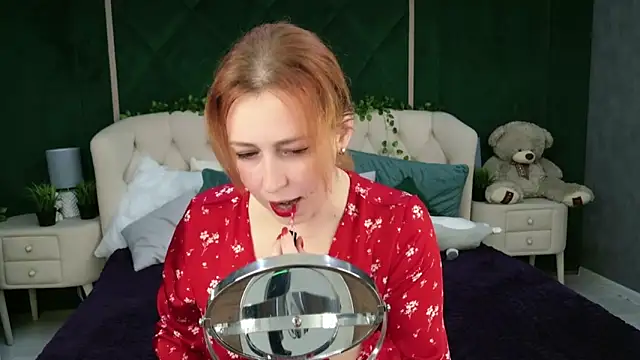 Snapshot of Evie_Bennet chatting on October 2025 10:45:01 AM Evie Bennet online show from October 2025 10:45:01 AM