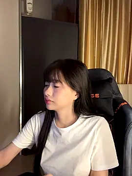 Snapshot of _Meimeibaby_ chatting on October 2025 08:06:01 AM Meimeibaby online show from October 2025 08:06:01 AM