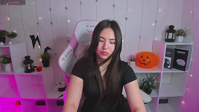 Snapshot of Megan_Williamms chatting on October 2025 12:46:02 AM Megan Williamms online show from October 2025 12:46:02 AM