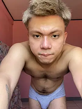 Snapshot of JerichoGutierez chatting on April 2026 04:13:02 AM JerichoGutierez online show from April 2026 04:13:02 AM