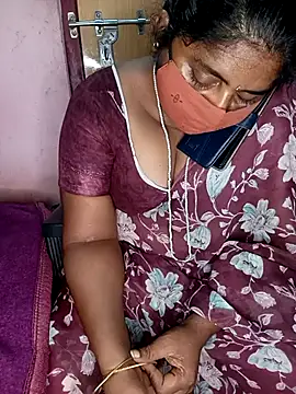 Jessi 25 online show from November 2025 01:41:02 AM