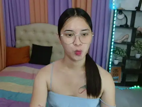 SeductiveAppleTS online show from November 2025 02:45:01 AM