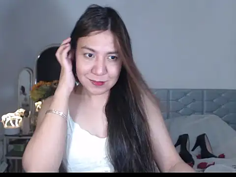 stellahugeX online show from October 2025 03:54:01 PM