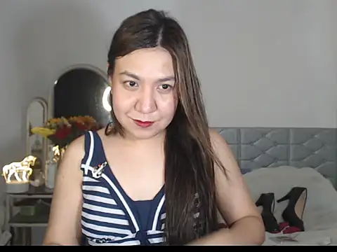 stellahugeX online show from November 2025 04:12:01 AM