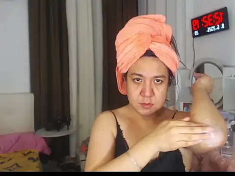 stellahugeX online show from June 2026 04:33:01 PM