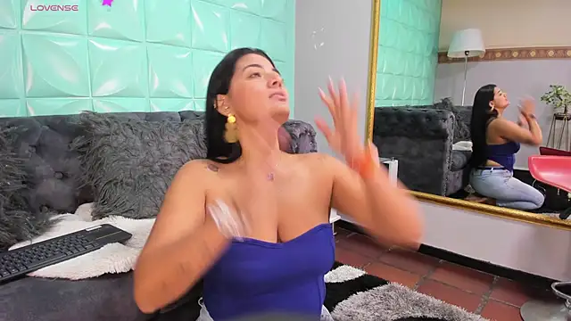 Snapshot of SailonTeen chatting on November 2025 09:06:01 PM SailonTeen online show from November 2025 09:06:01 PM