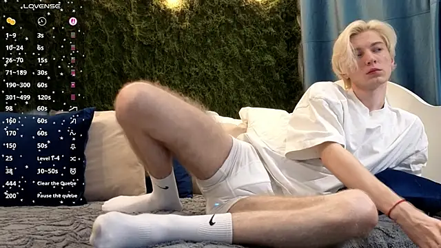 fiachand online show from November 2025 07:57:01 PM