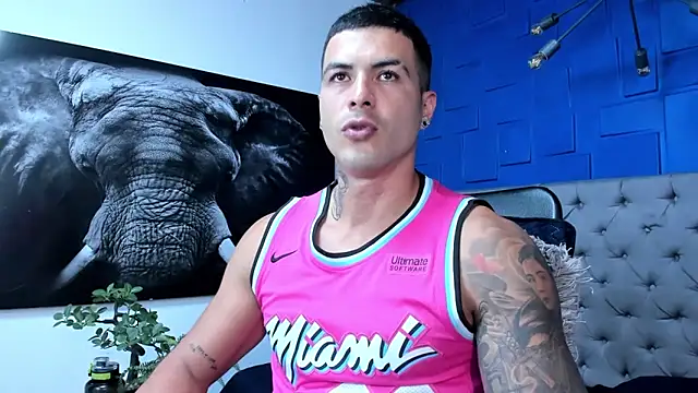 andres-clark92 online show from January 2026 06:00:01 PM