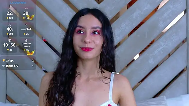 Sarah-Grace online show from November 2025 02:22:02 AM