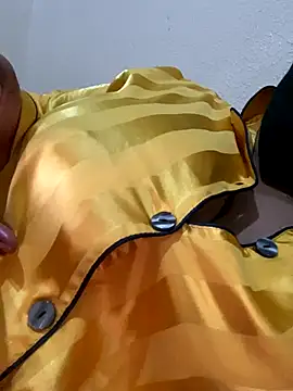 Snapshot of Nottella chatting on November 2025 11:49:02 PM Nottella online show from November 2025 11:49:02 PM