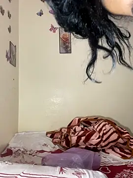 Snapshot of Nottella chatting on November 2025 04:38:02 PM Nottella online show from November 2025 04:38:02 PM