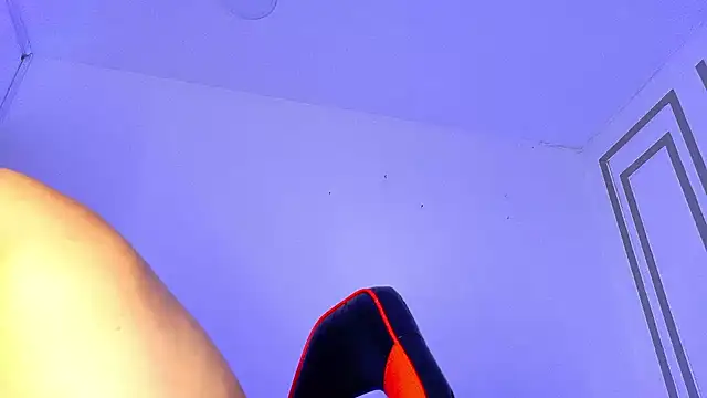 ALANNFERRER online show from December 2025 01:52:02 PM