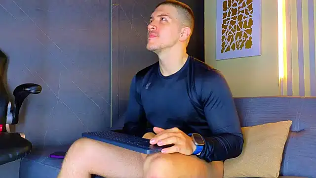 ALANNFERRER online show from June 2026 10:29:02 AM