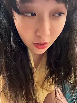 Snapshot of Etherealcat33 chatting on December 2025 04:13:02 PM Etherealcat33 online show from December 2025 04:13:02 PM