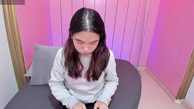 Laurent Scott  online show from September 2025 12:09:02 PM