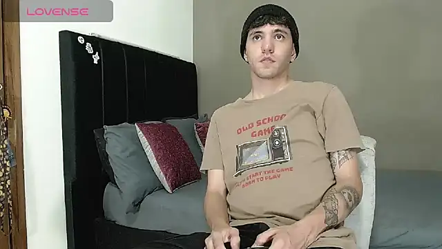 Matteo12  online show from March 2026 08:59:02 PM