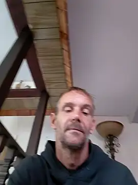 Hungwell1515 online show from January 2026 01:17:02 PM