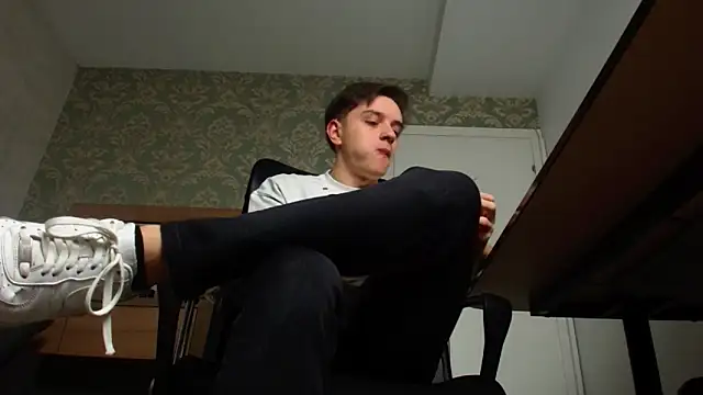 Snapshot of FelixStarkk chatting on November 2025 05:40:01 AM FelixStarkk online show from November 2025 05:40:01 AM