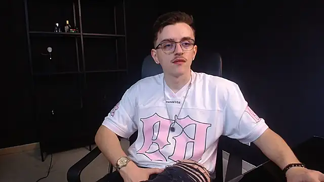 Snapshot of FelixStarkk chatting on June 2026 06:52:02 AM FelixStarkk online show from June 2026 06:52:02 AM