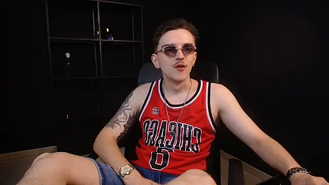Snapshot of FelixStarkk chatting on July 2026 05:34:01 AM FelixStarkk online show from July 2026 05:34:01 AM