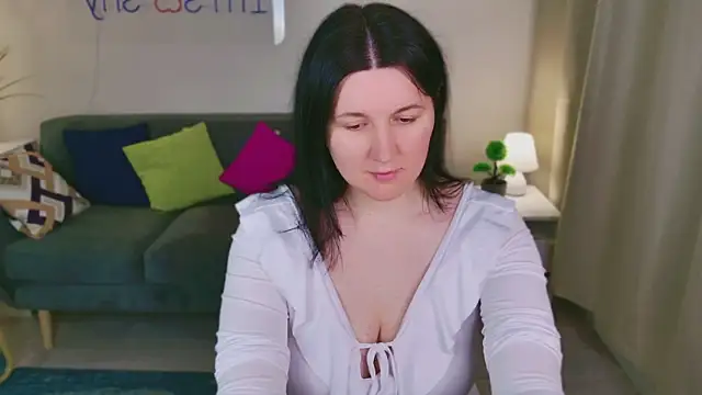 love me  tonight  online show from November 2025 11:48:02 PM