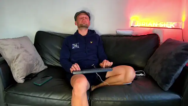 BRIANSILK77 online show from April 2026 06:10:01 PM