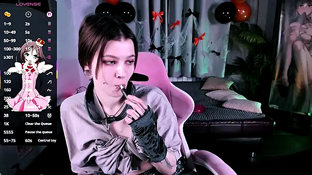 Snapshot of MiraVelle chatting on October 2025 09:46:01 PM MiraVelle online show from October 2025 09:46:01 PM