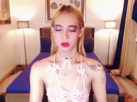 PreciousAmore online show from June 2026 09:24:01 PM