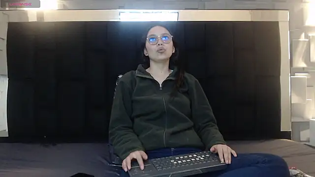 katalina07 1 online show from February 2026 07:45:01 PM