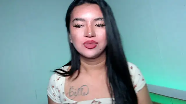 Snapshot of thinker_belle chatting on October 2025 03:23:02 PM thinker belle online show from October 2025 03:23:02 PM