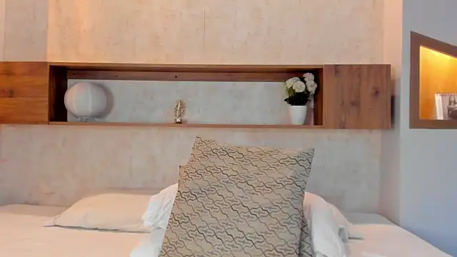 Emilly Beaumont online show from April 2026 05:41:02 PM